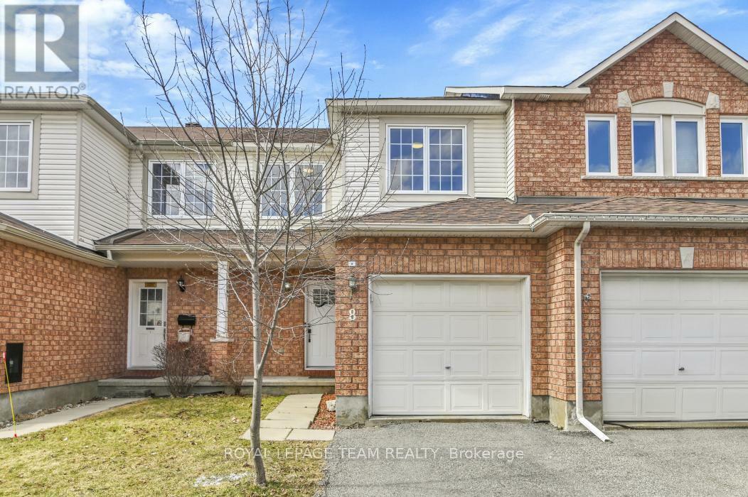 Property Photo: 8 Calaveras Avenue ON K2J 4Z8