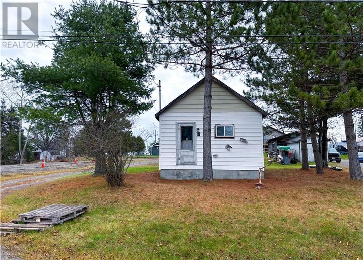 3 Lloyd  Capreol ON P0M 1H0 photo