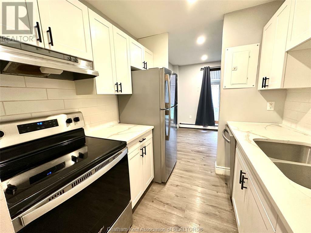 Property Photo:  43 Taylor Avenue 103  ON N7L 2T4 