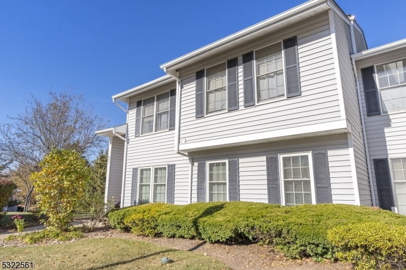 Property Photo:  237 Nuthatch Ct  NJ 08887 