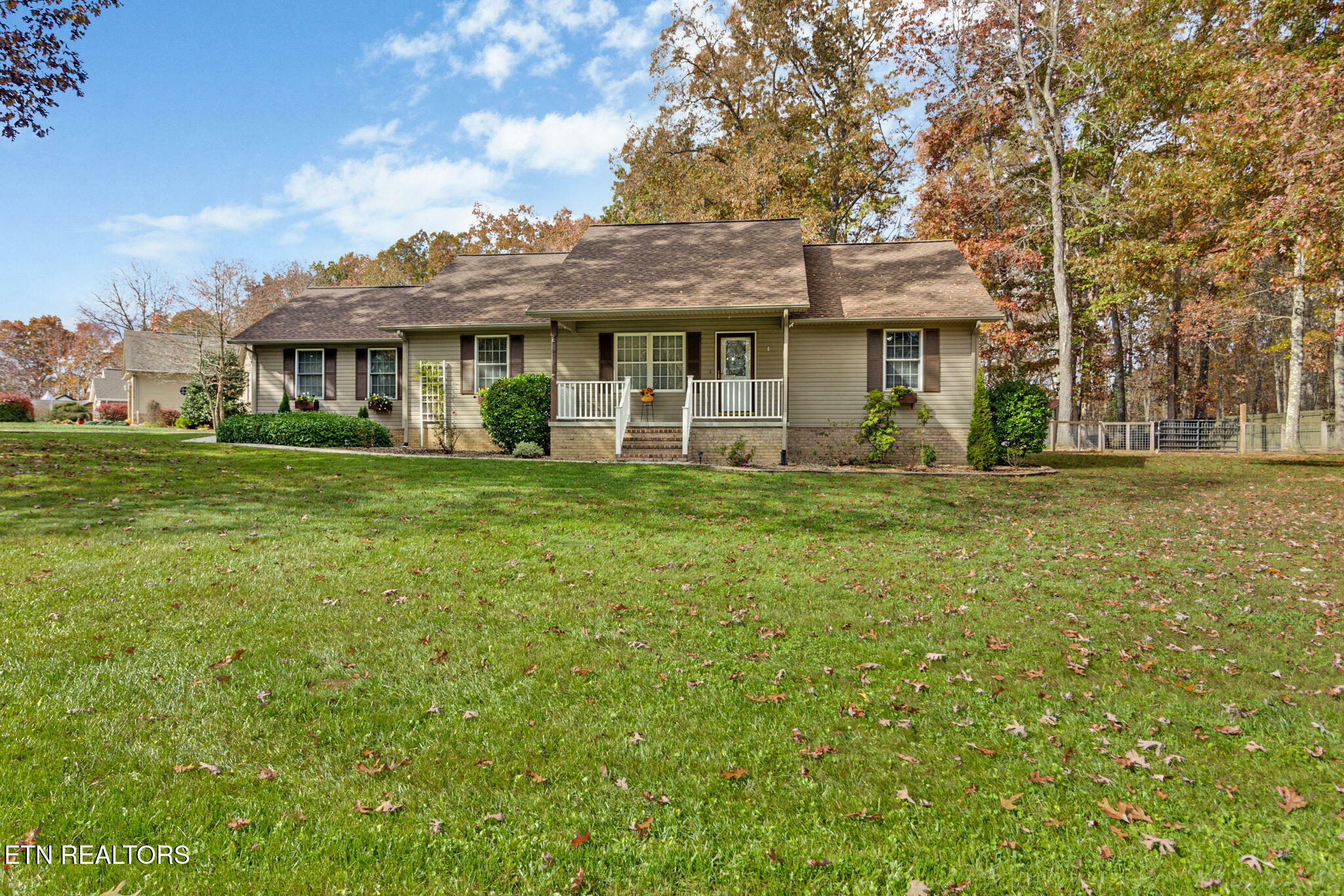 Property Photo:  962 Mockingbird Drive  TN 38555 