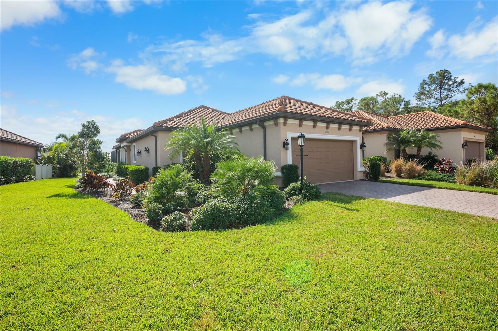 Property Photo:  5305 Popoli Way  FL 34238 