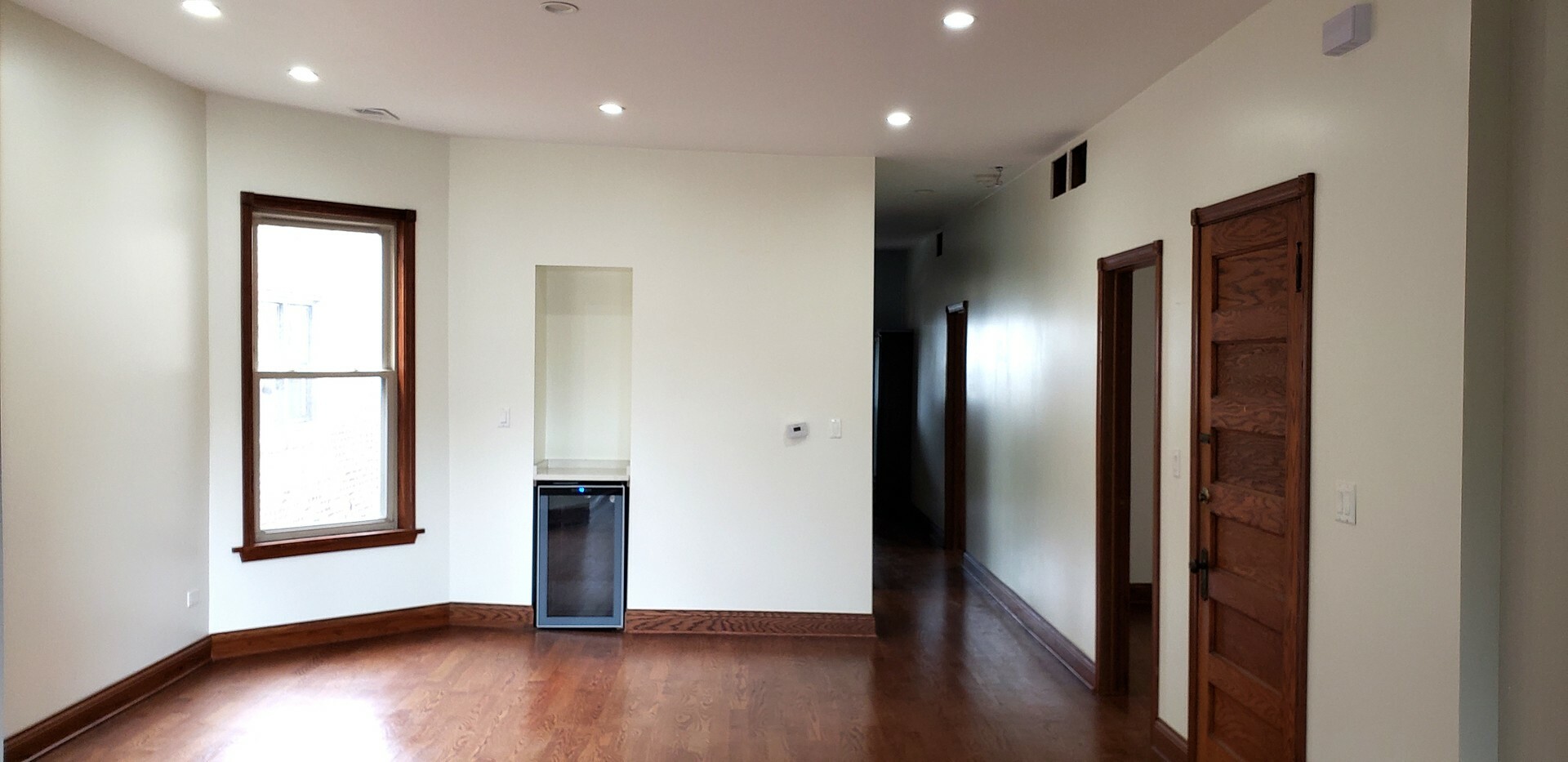 Property Photo:  2520 N Talman Avenue 2  IL 60647 