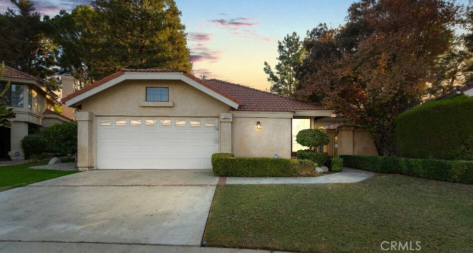 Property Photo:  504 Portsmouth Street  CA 93311 