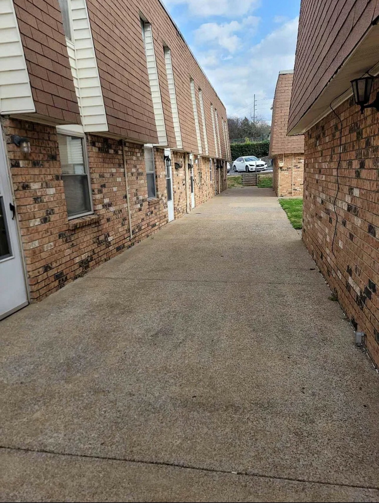 Property Photo:  370 Wallace Rd G5  TN 37211 