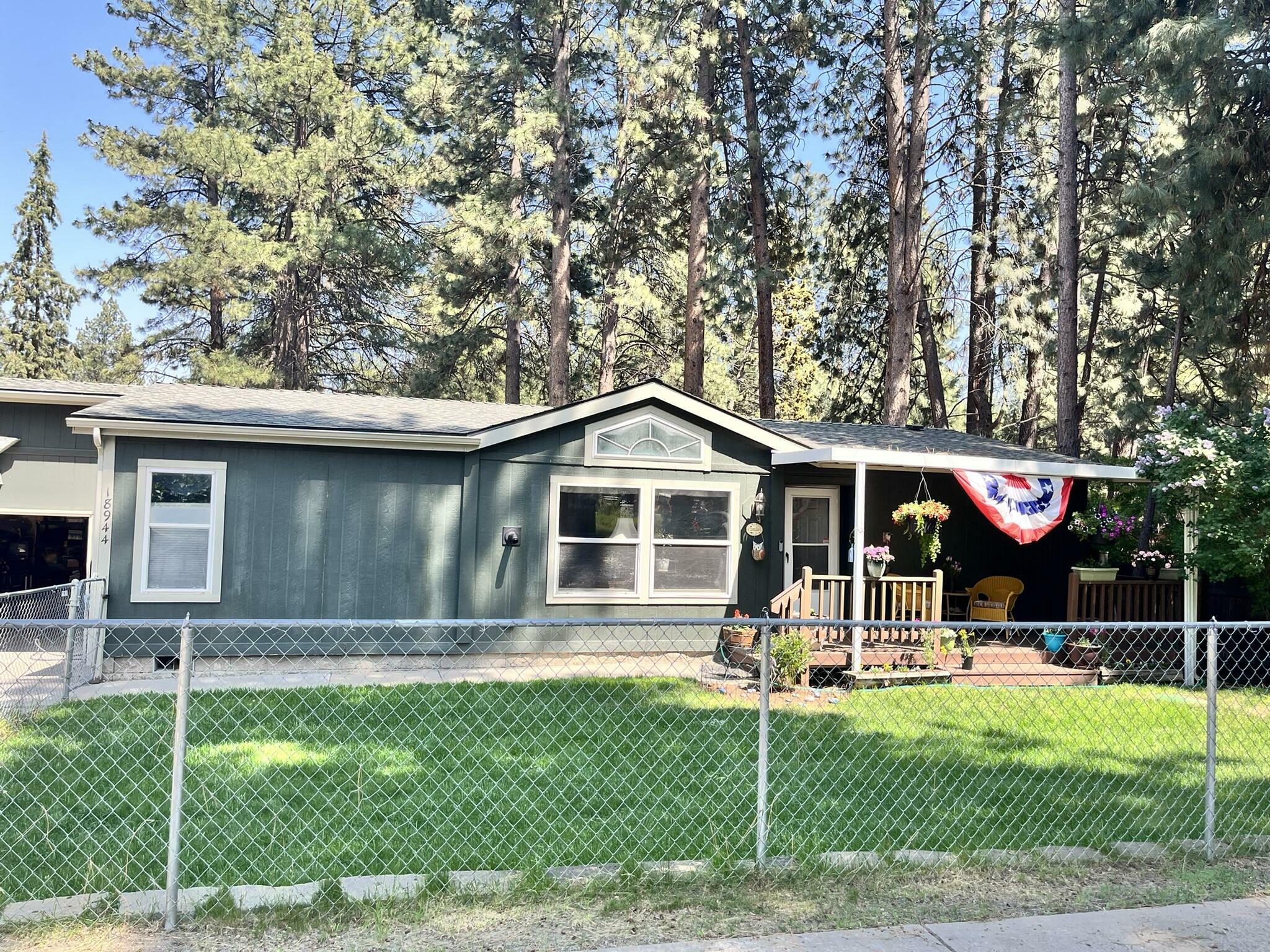 Property Photo: 18944 Choctaw Road OR 97702