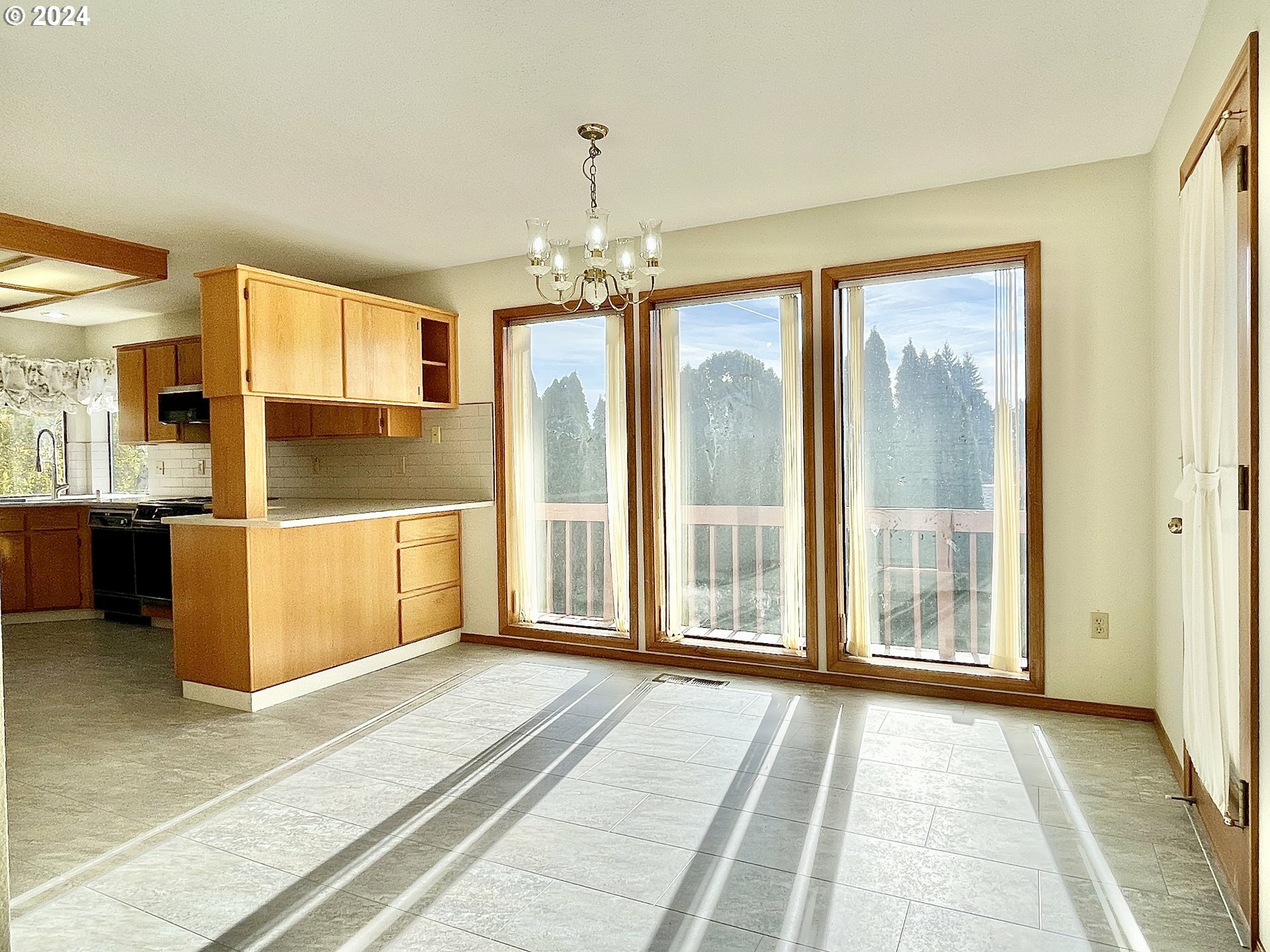 Property Photo:  3804 T Cir  WA 98671 