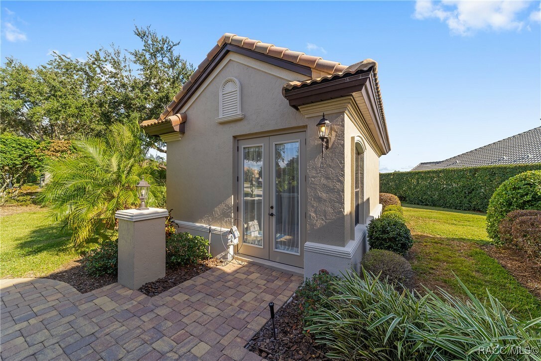 Property Photo:  1208 N Hunt Club Drive  FL 34442 