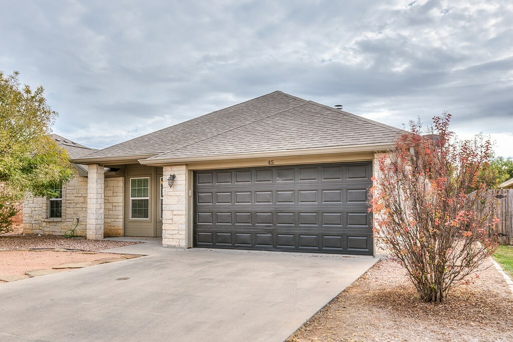 Property Photo:  45 Tracie Trl  TX 76903 