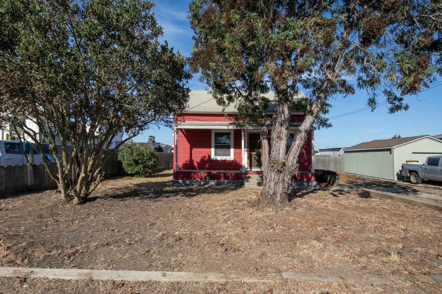 Property Photo:  609 Middlefield Road  CA 93906 