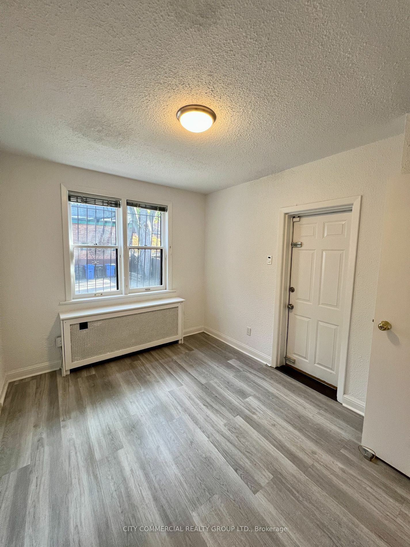 Property Photo:  33 Madison Ave  ON M5R 2S2 