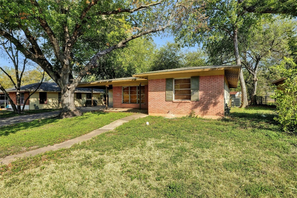 Property Photo:  1604 Briarcliff Boulevard  TX 78723 