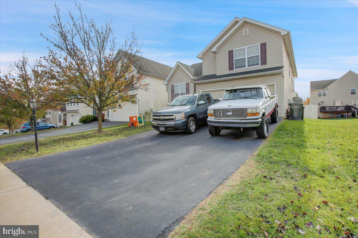 Property Photo:  610 Thomas Armor Drive  PA 17366 