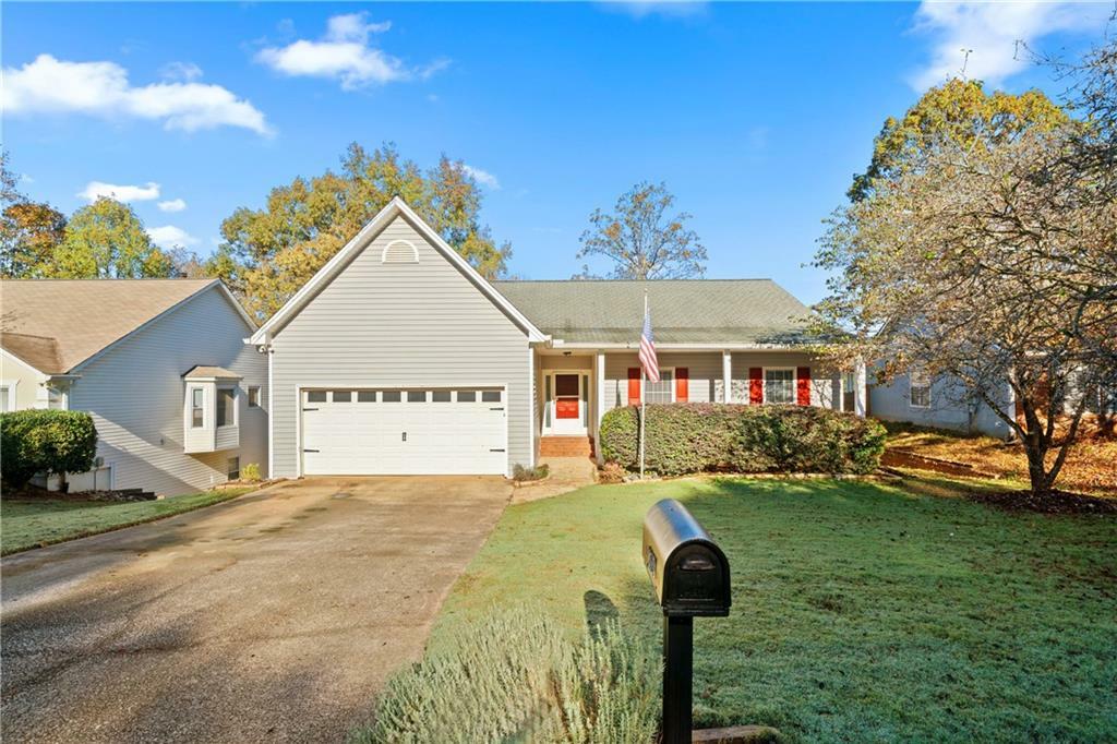 Property Photo:  2804 Sterling Drive  GA 30043 