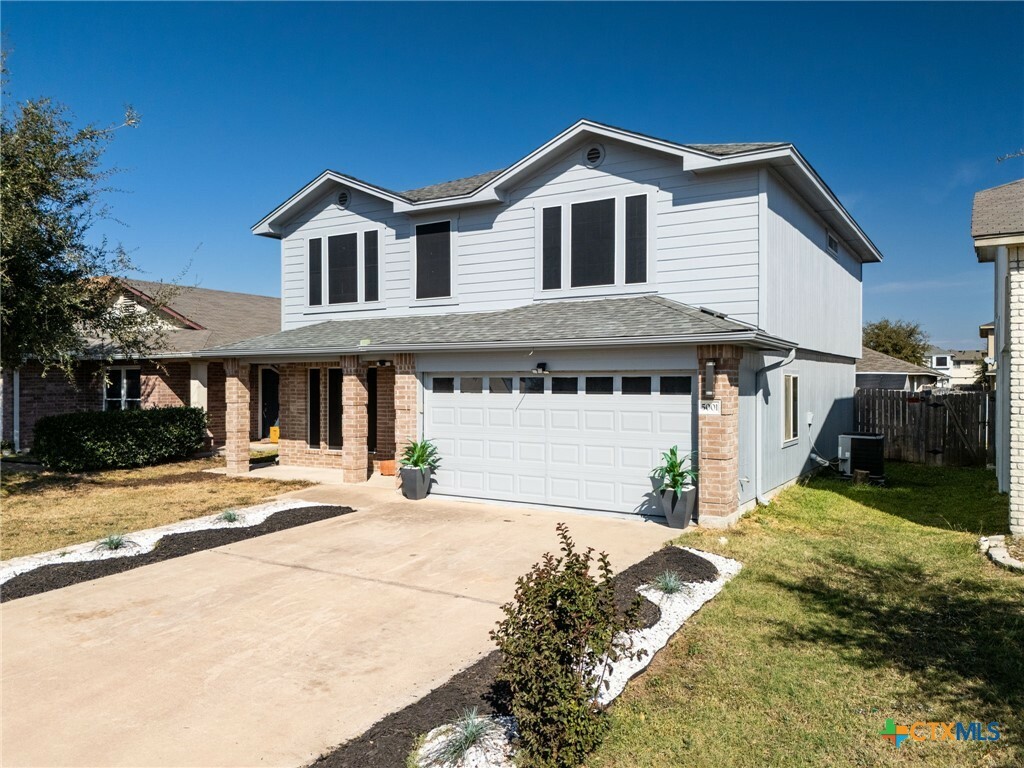 Property Photo: 5001 Donegal Bay Court TX 76549