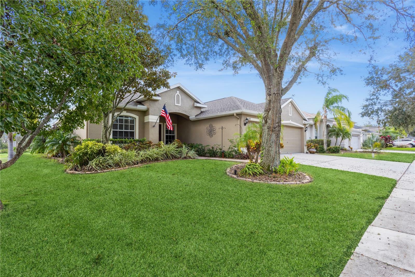 Property Photo:  1433 Emerald Hill Way  FL 33594 