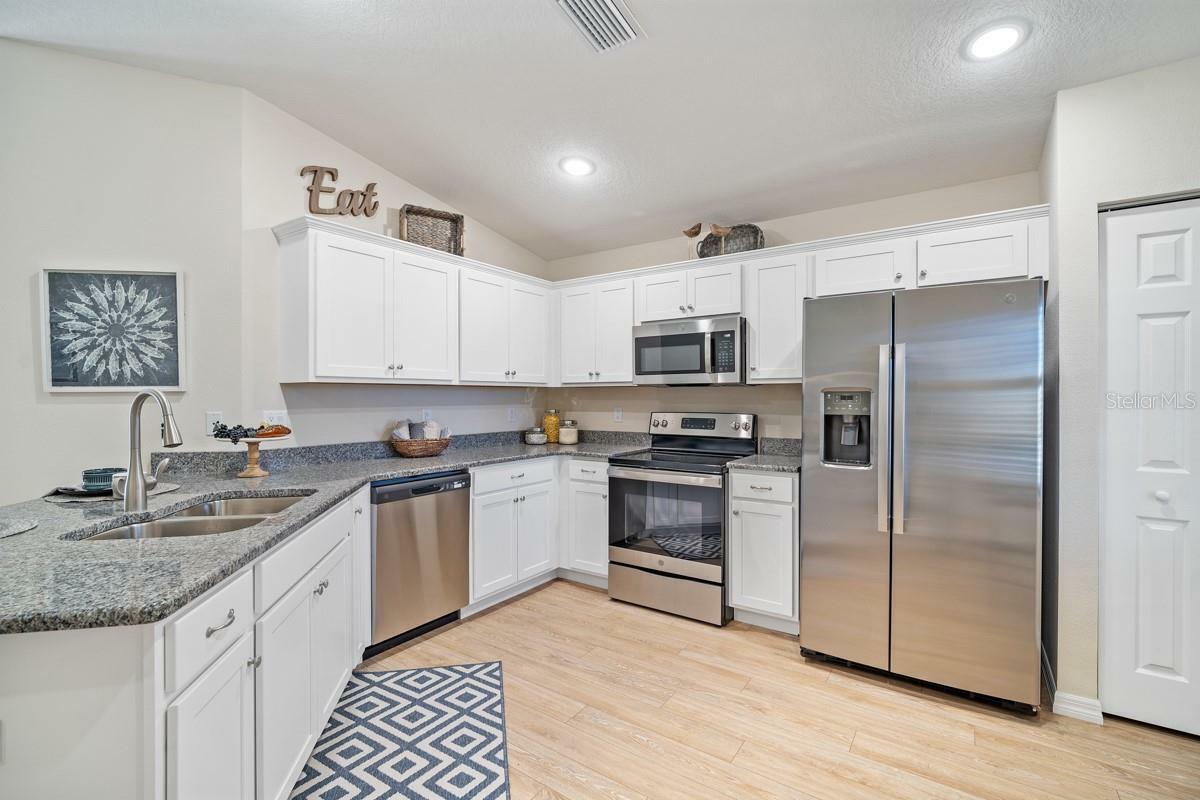 Property Photo:  10548 S Drew Bryant Circle  FL 34436 