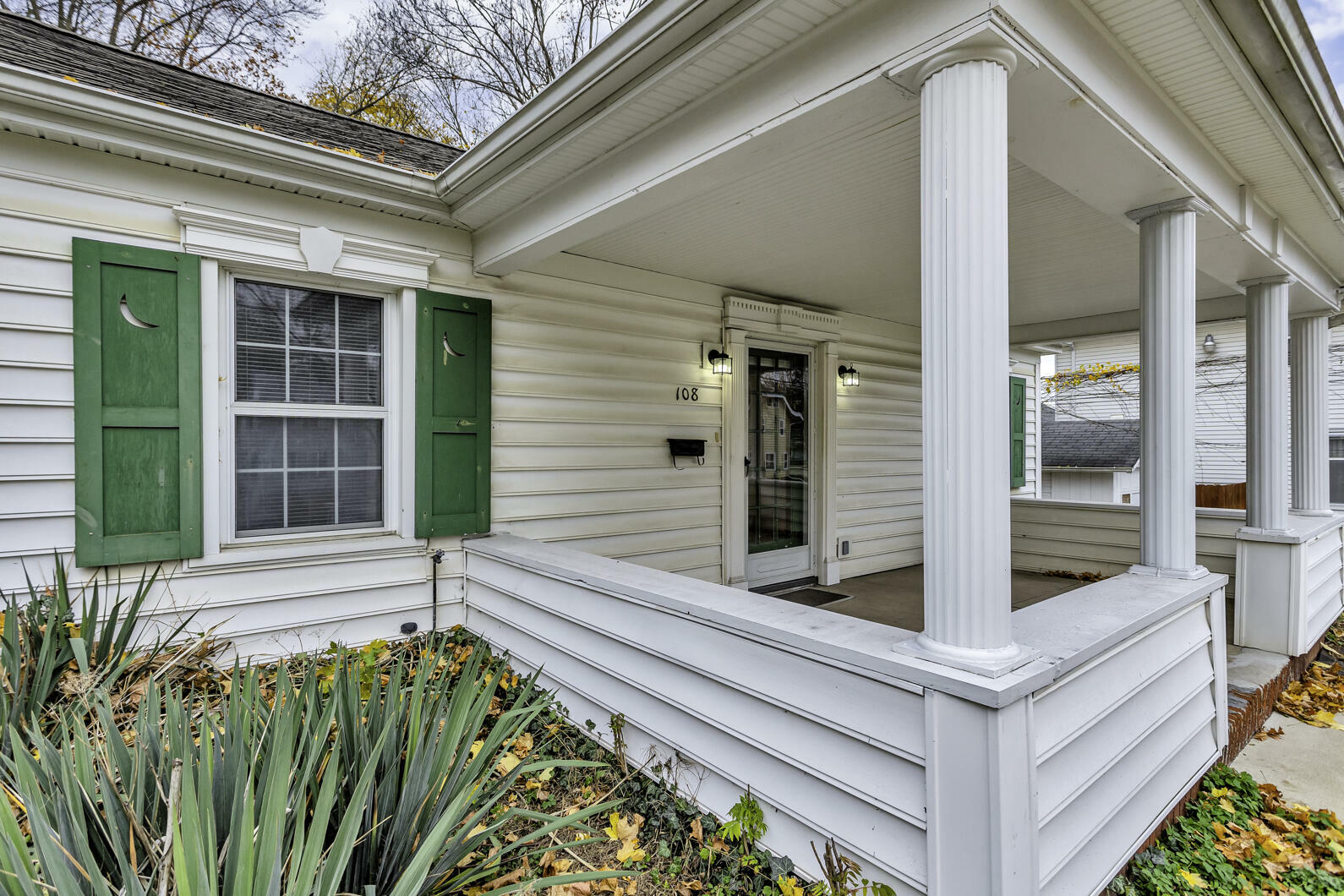 Property Photo:  108 S Wisner Street  MI 49203 