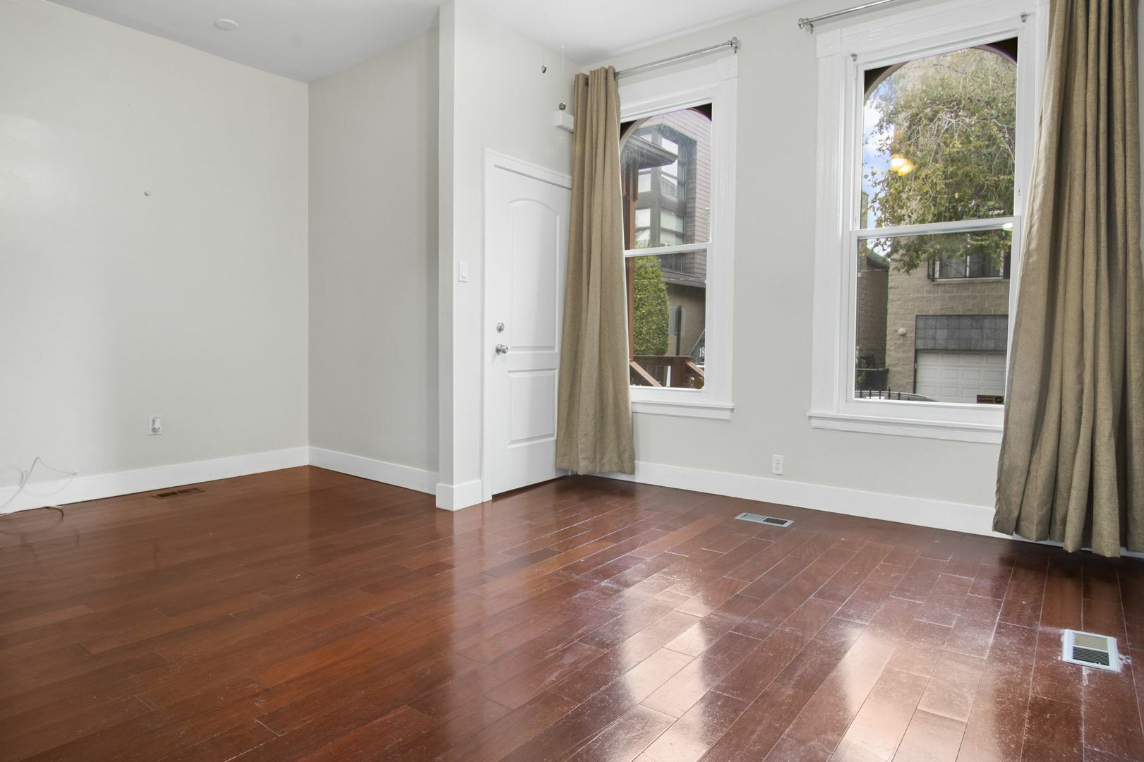 Property Photo:  1807 W Race Avenue 1  IL 60622 