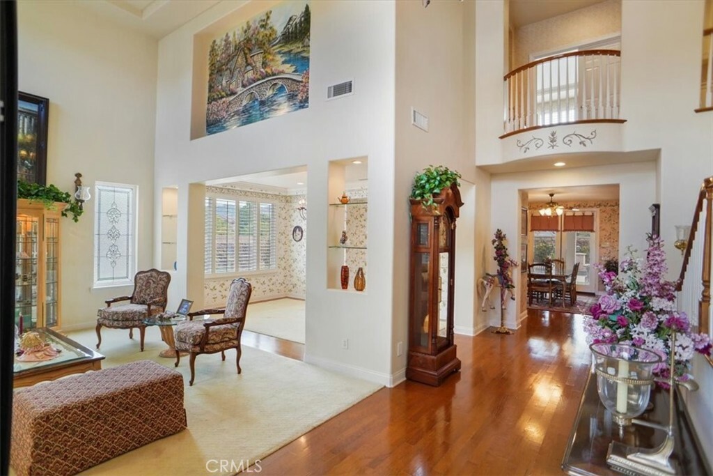 Property Photo:  5860 Mustang Drive  CA 93063 