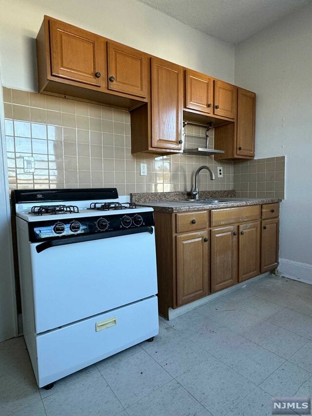 Property Photo:  418 Broad Street 3rd Fl  NJ 07003 