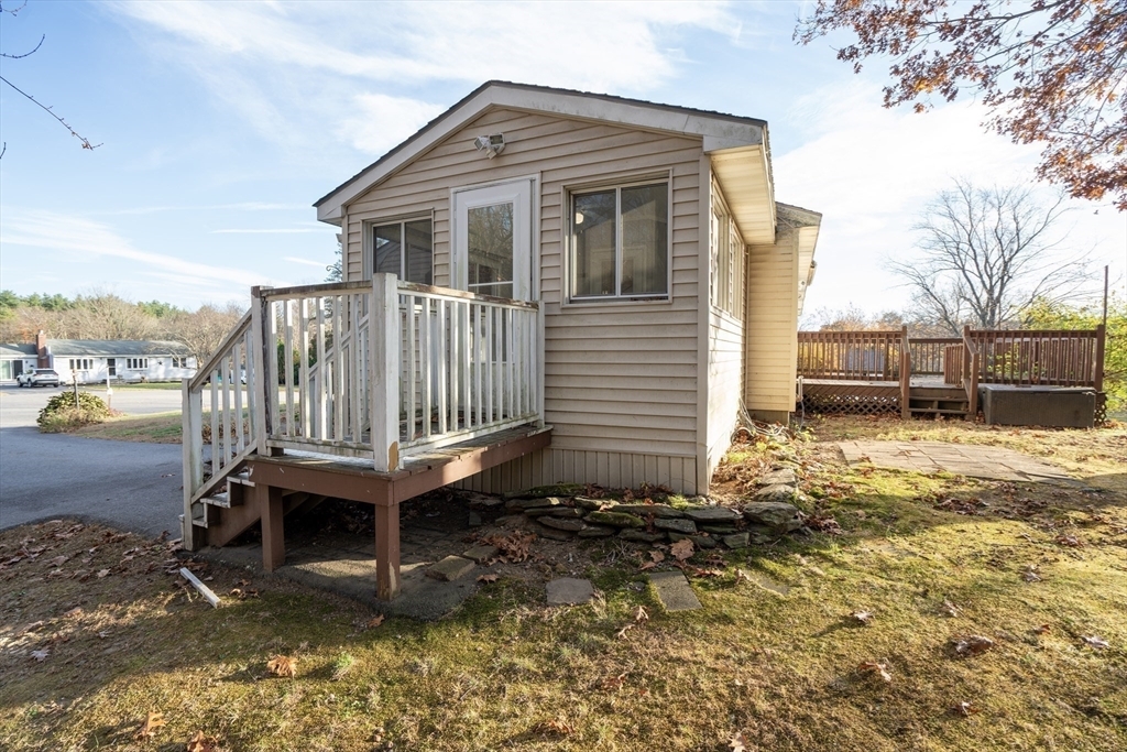 Property Photo:  10 Walnut Drive  MA 01564 