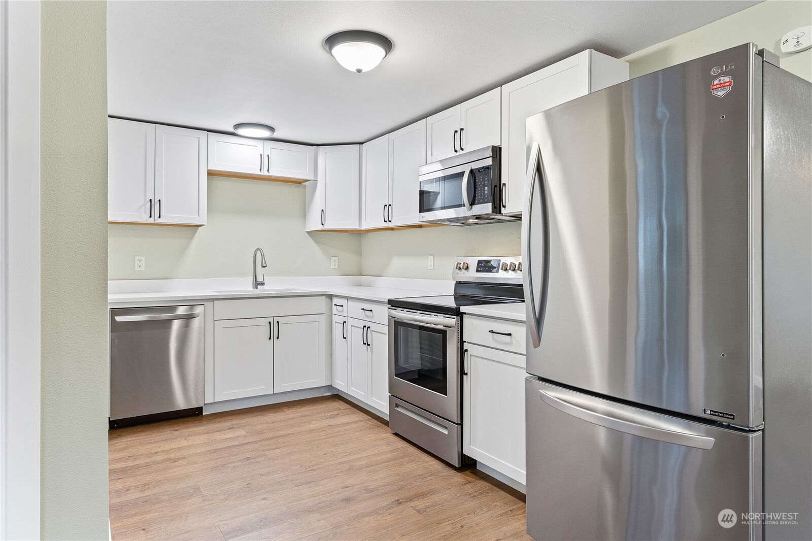 Property Photo: 12420 19th Avenue SE B WA 98208