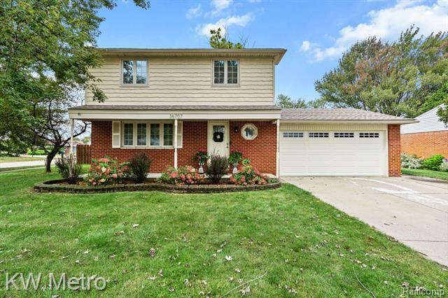 Property Photo:  36707 Barr Street  MI 48035 