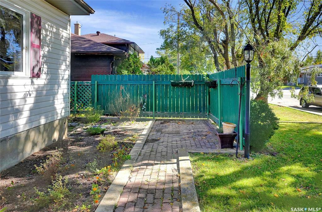 Property Photo:  918 Henry Street  SK S6H 3H2 