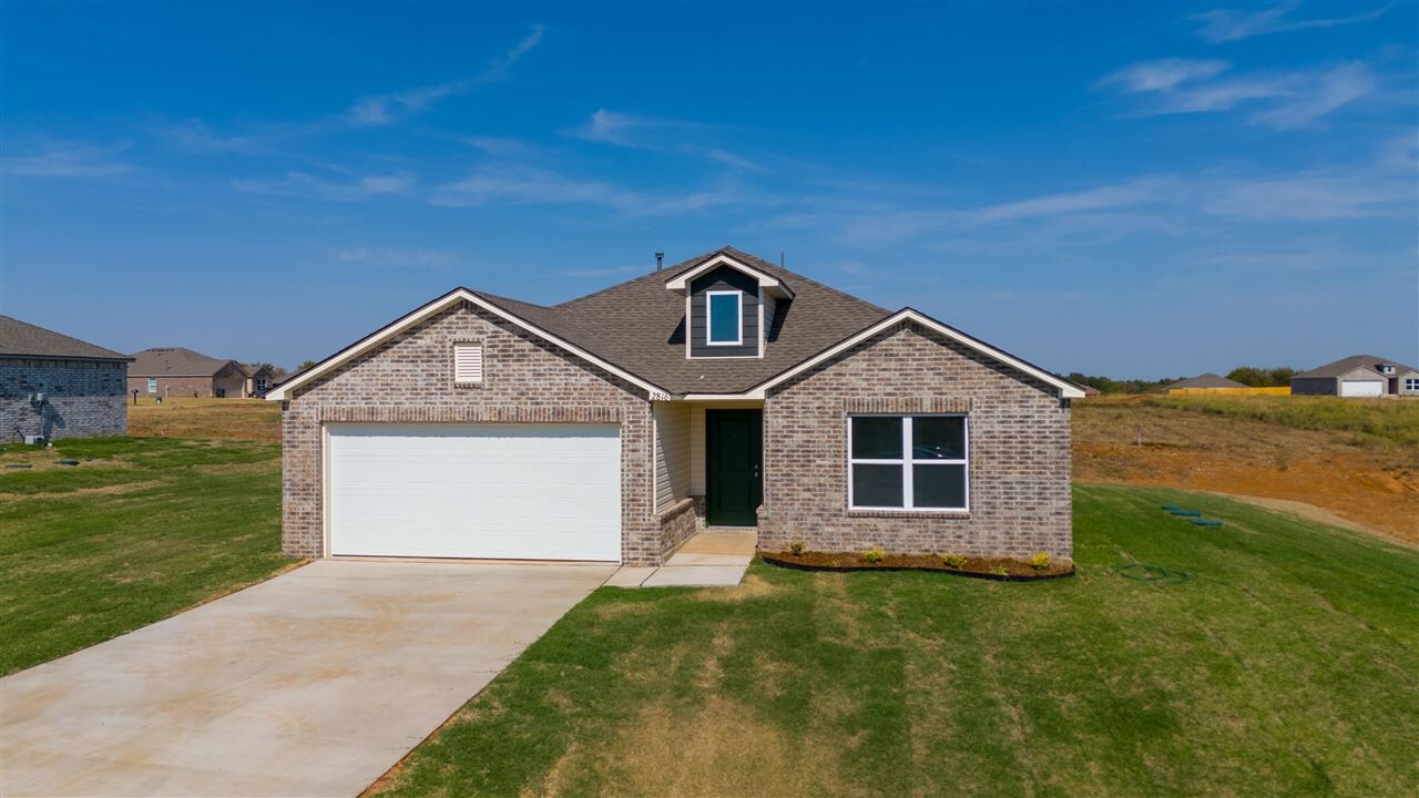 Property Photo: 2816 E Wells Avenue OK 74074