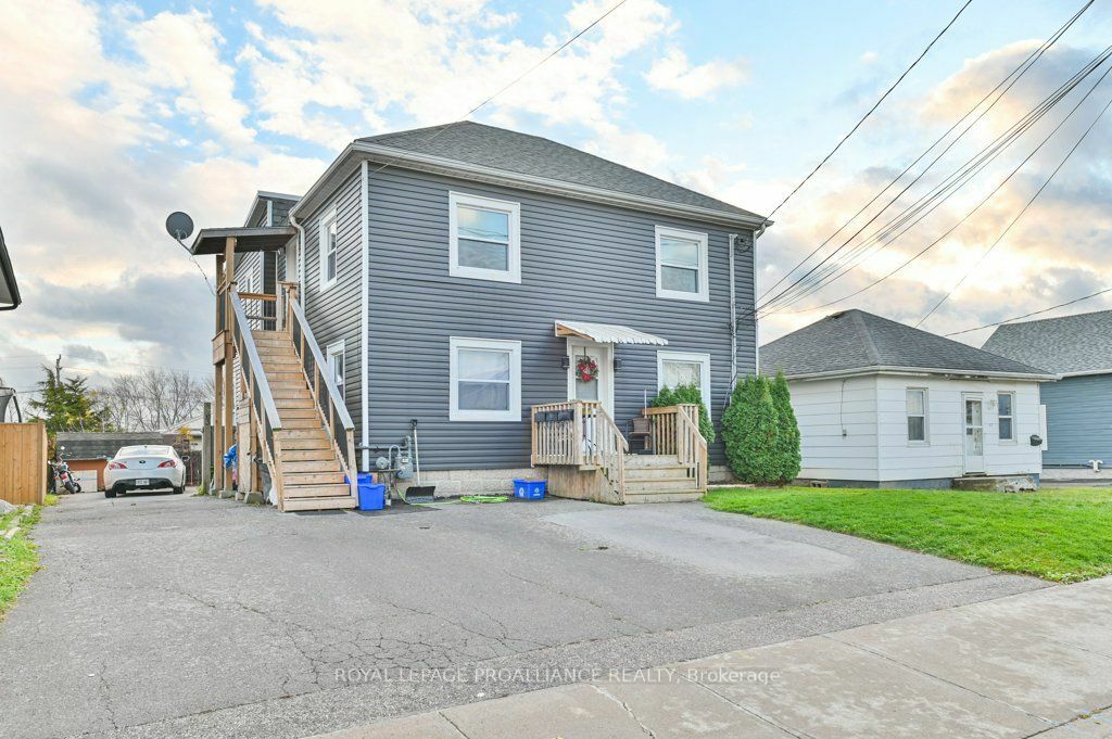 Property Photo:  65 John St  ON K8V 1J8 