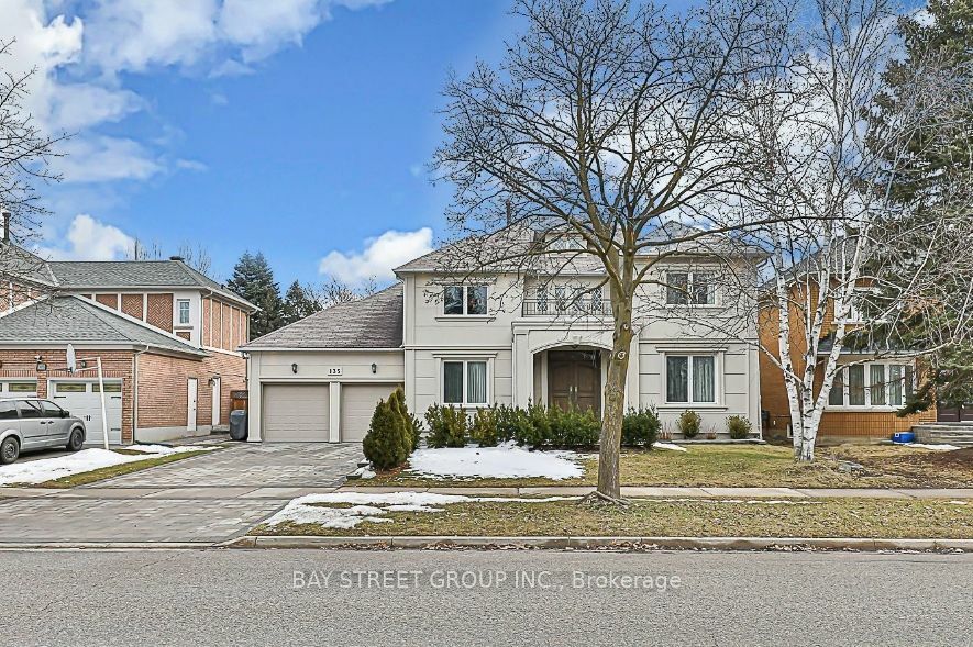 Property Photo:  135 Strathearn Ave  ON L4B 2L2 