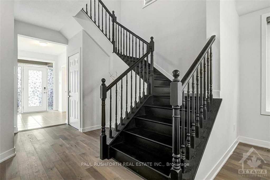 Property Photo:  309 Crossway Terr  ON K2S 3A8 