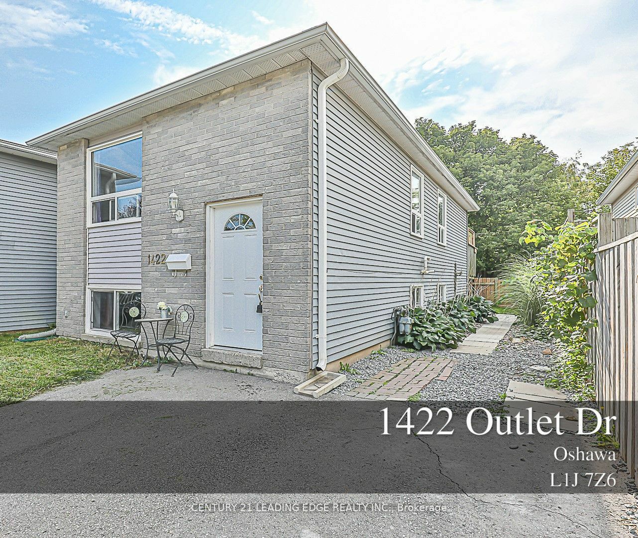 1422 Outlet Dr  Oshawa ON L1J 7Z6 photo