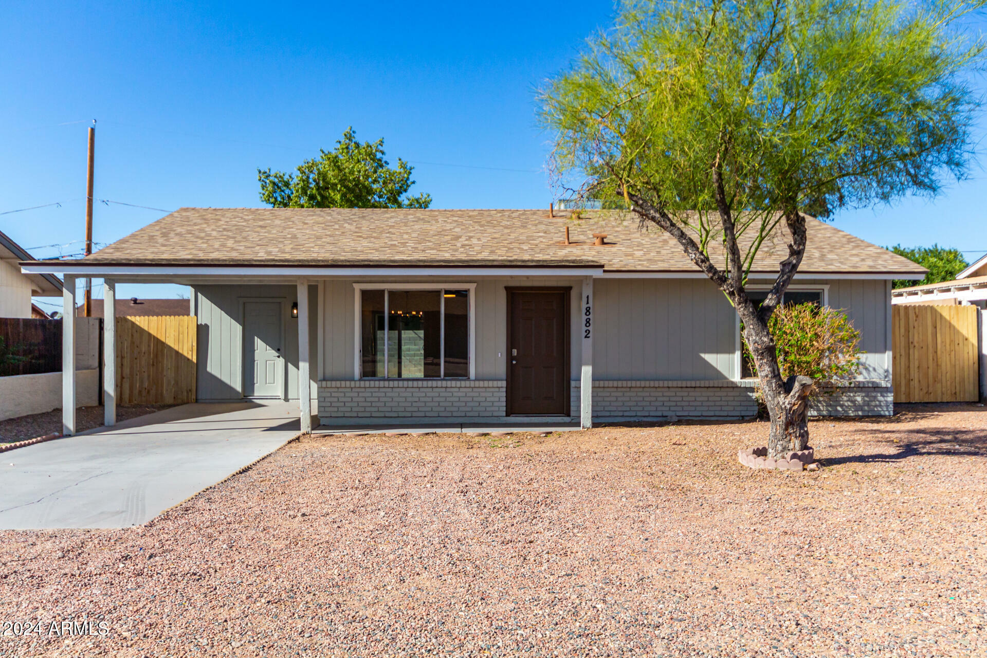 Property Photo:  1882 S Papago Drive  AZ 85120 