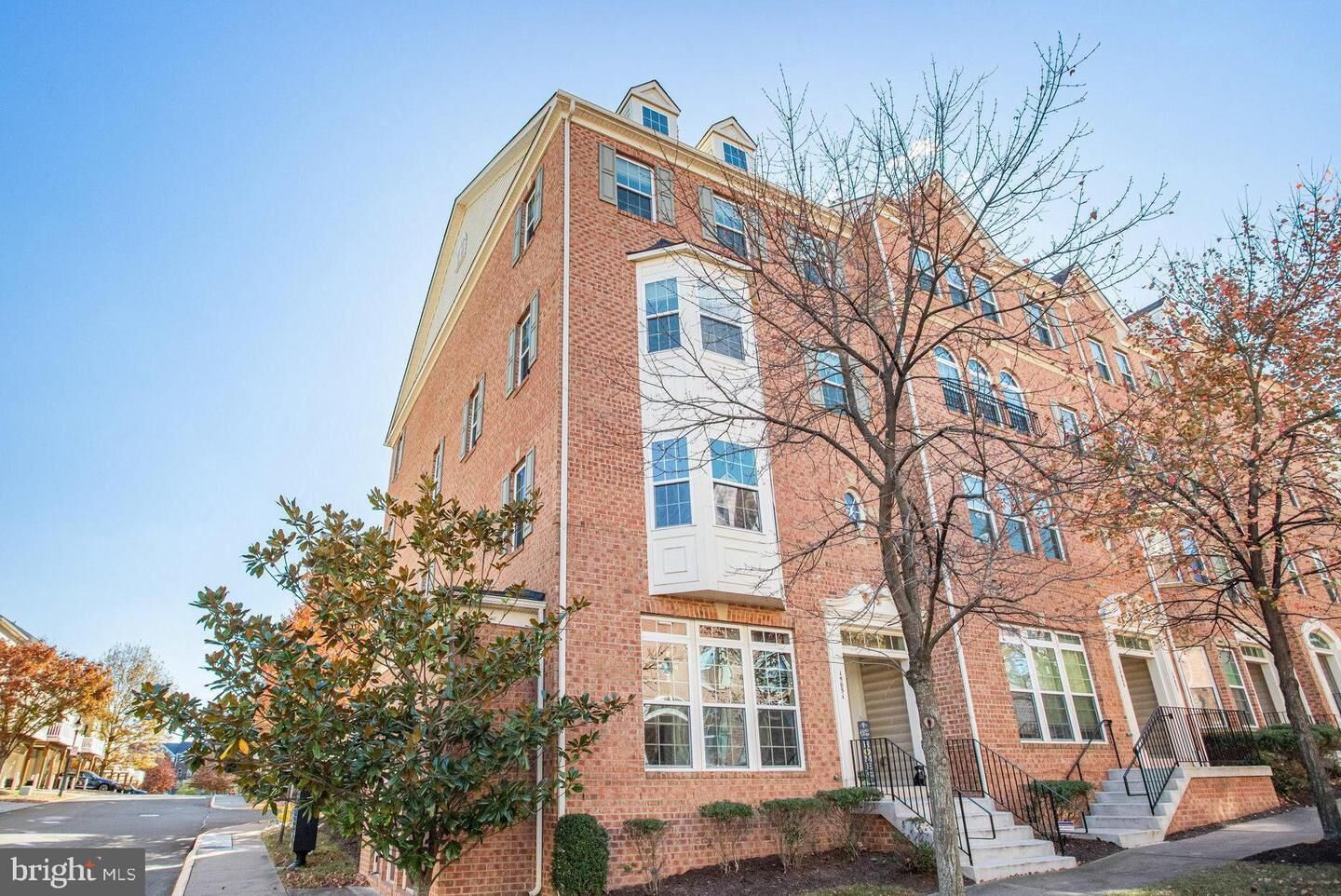 Property Photo: 15053 Leicestershire Street VA 22191