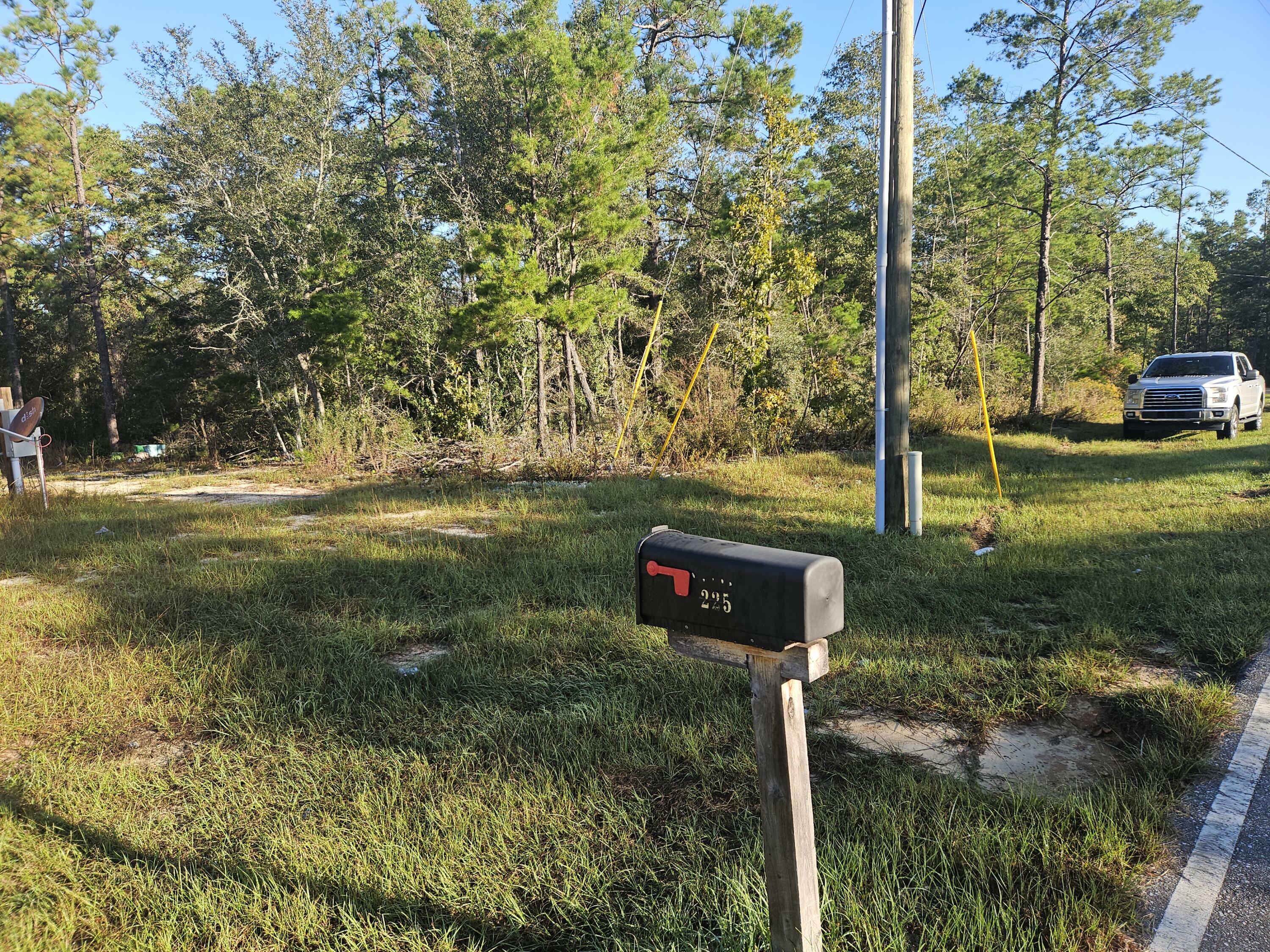 Property Photo:  225 E White Rose Street  FL 32433 