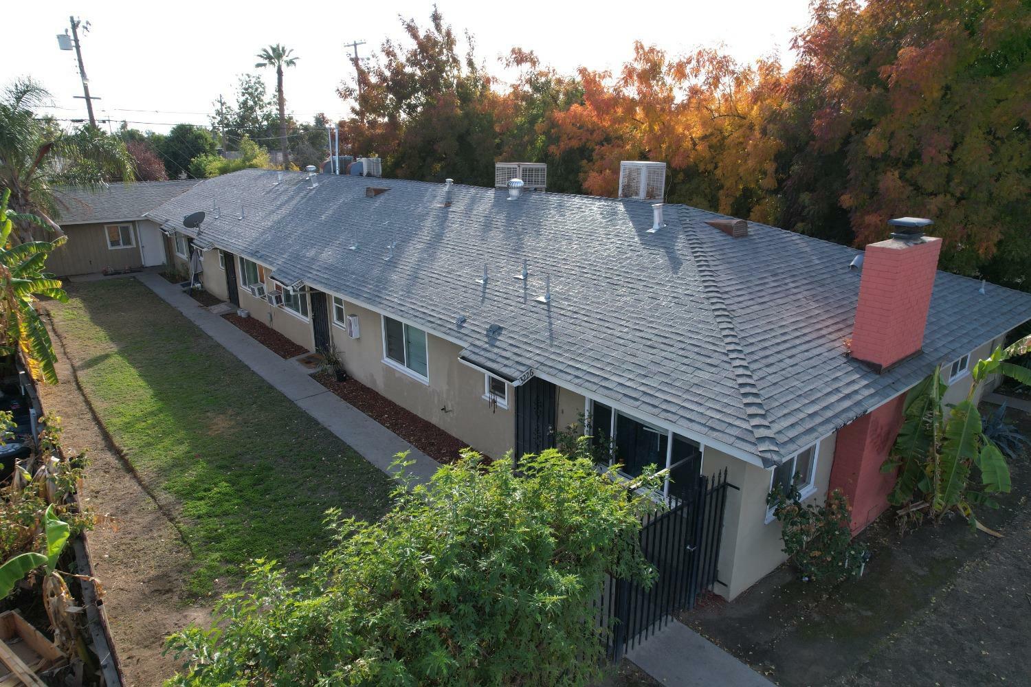 Property Photo:  3226 E Clinton Avenue  CA 93703 