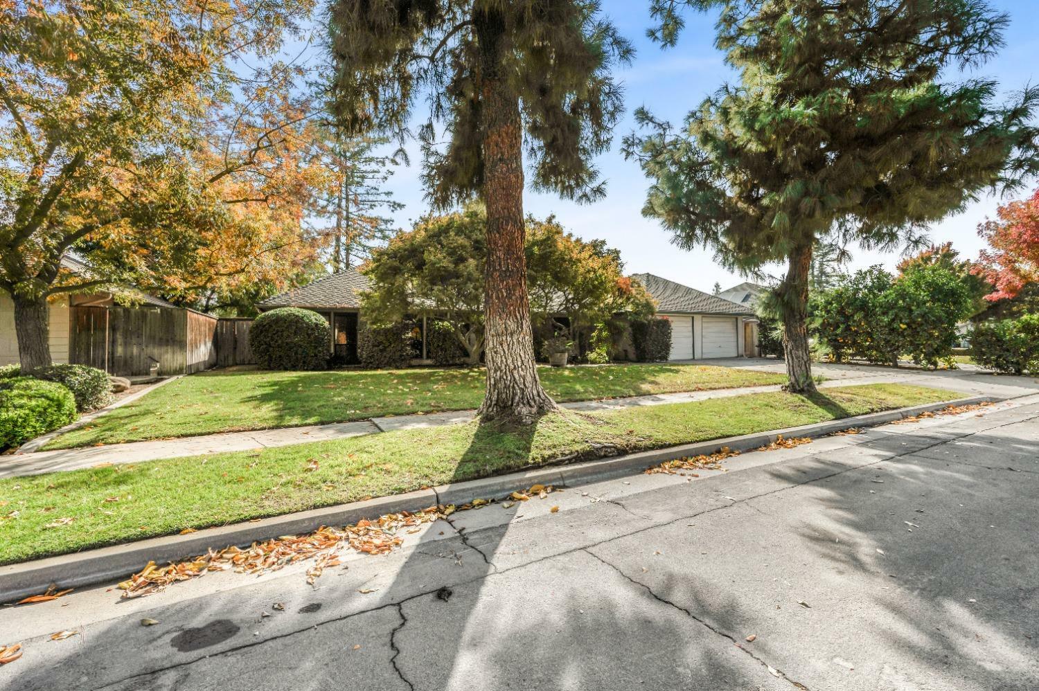 6582 N Haslam Avenue  Fresno CA 93711 photo