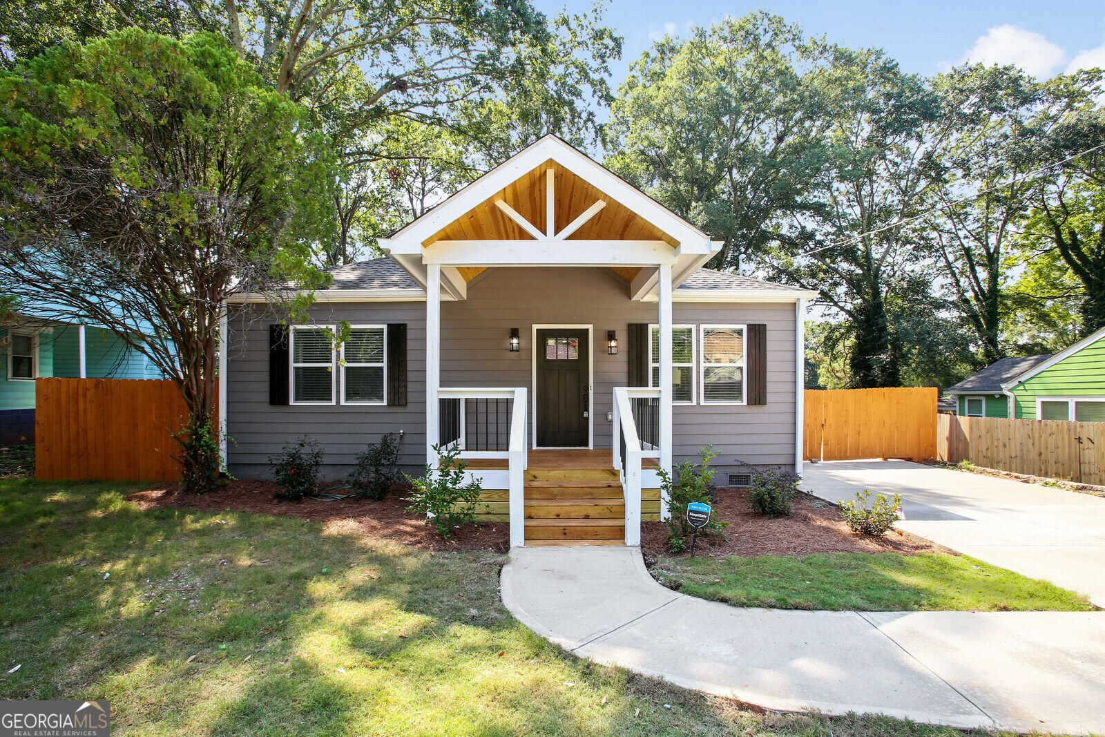 Property Photo:  1364 Almont Drive SW  GA 30310 