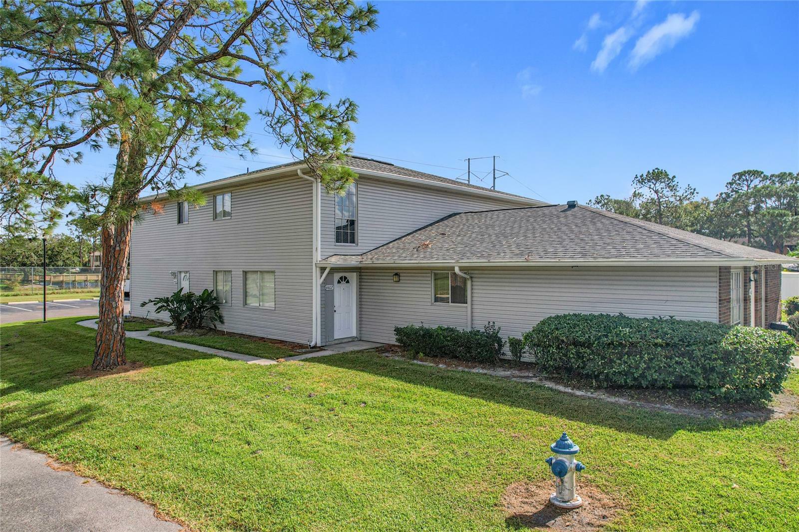 Property Photo: 4402 Shadow Crest Pl 2 FL 32811