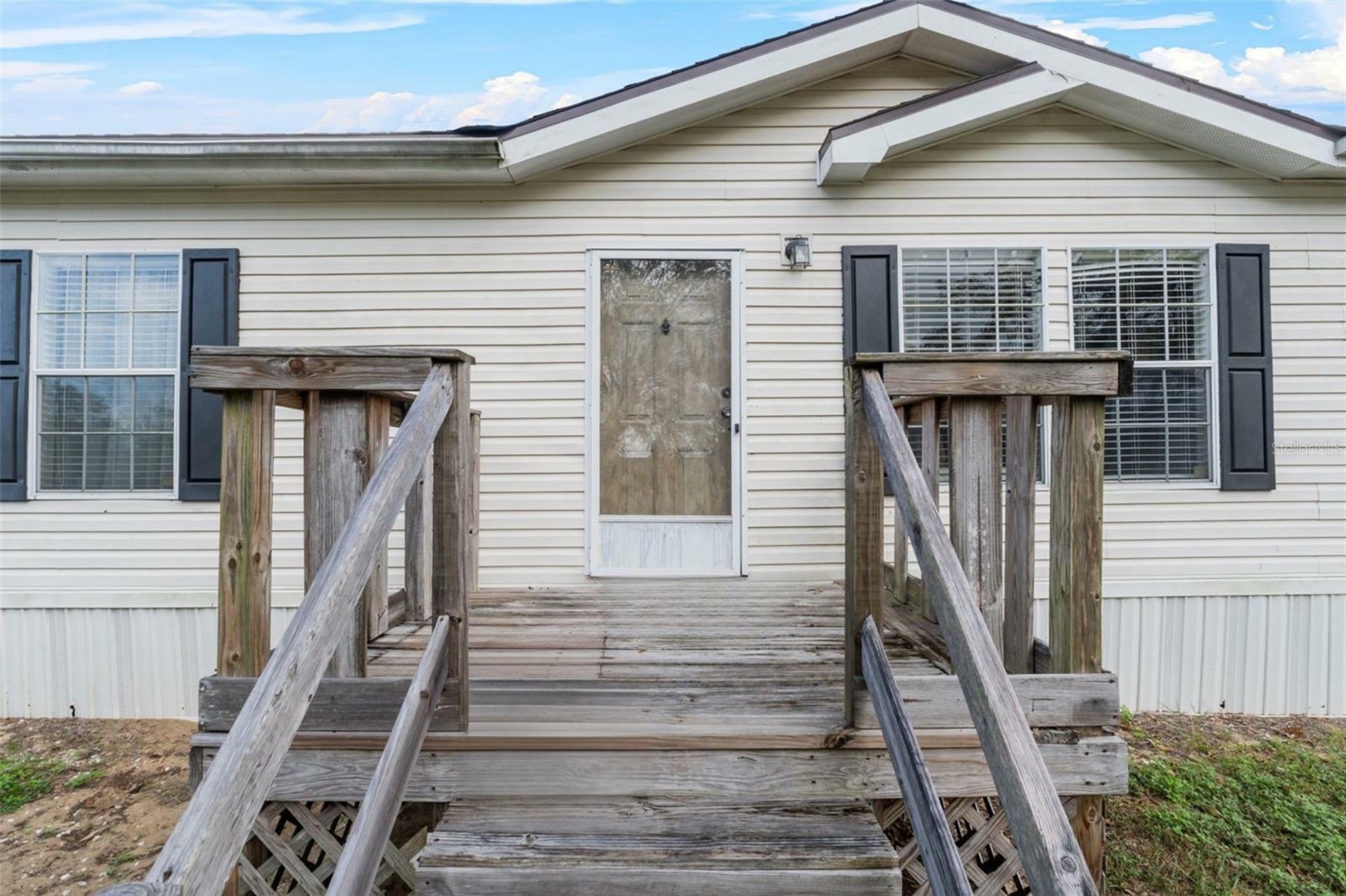 Property Photo:  5005 H L Smith Road  FL 33844 