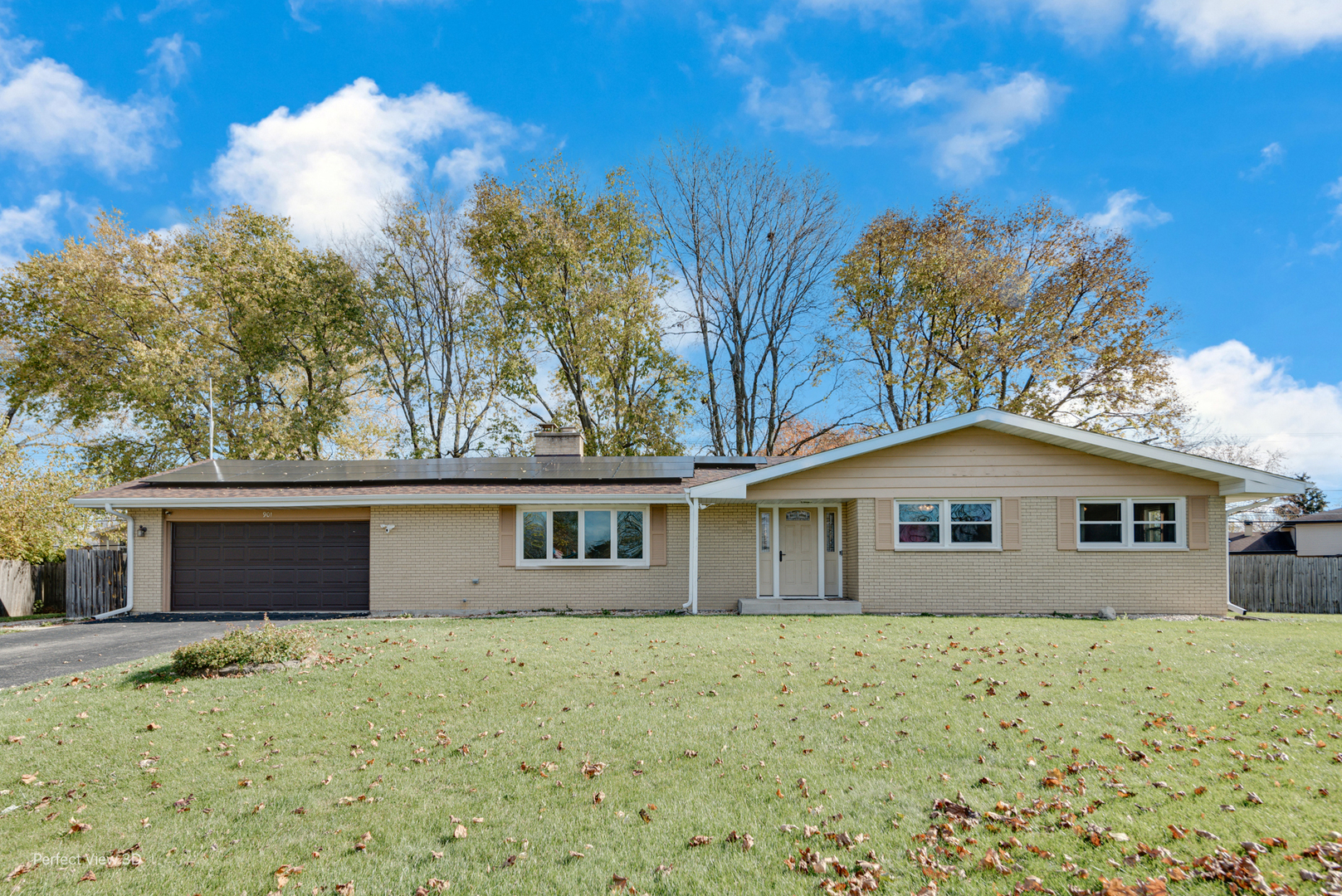 Property Photo:  901 Cobblestone Court  IL 60404 