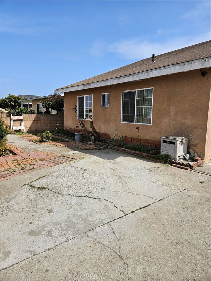 Property Photo:  216 W 234th Place  CA 90745 