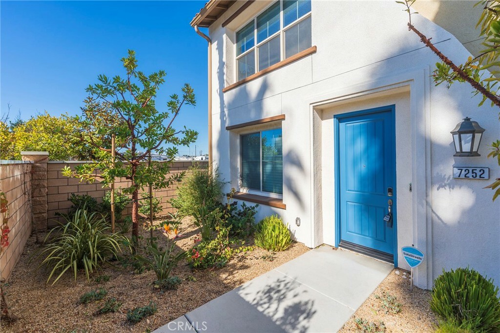 Property Photo:  7252 Crystal  CA 92648 