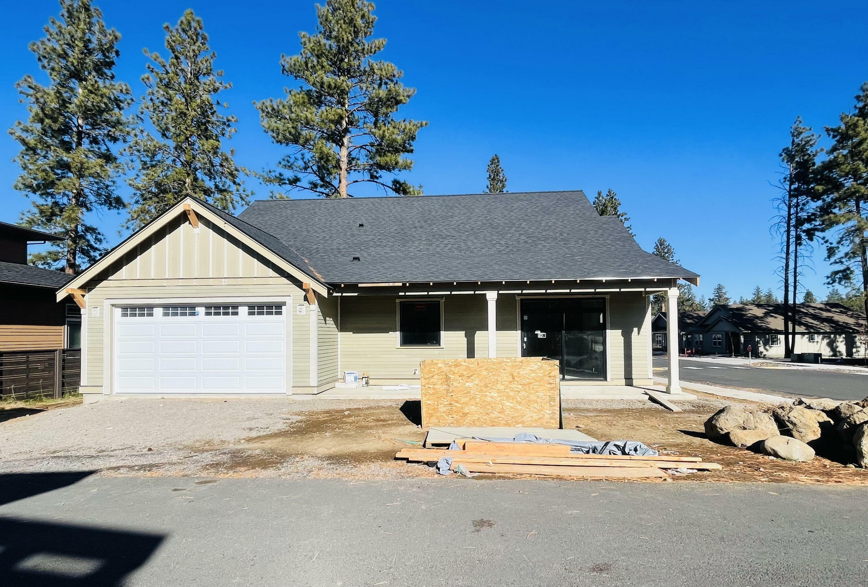 Property Photo:  131 W Clearpine Drive  OR 97759 