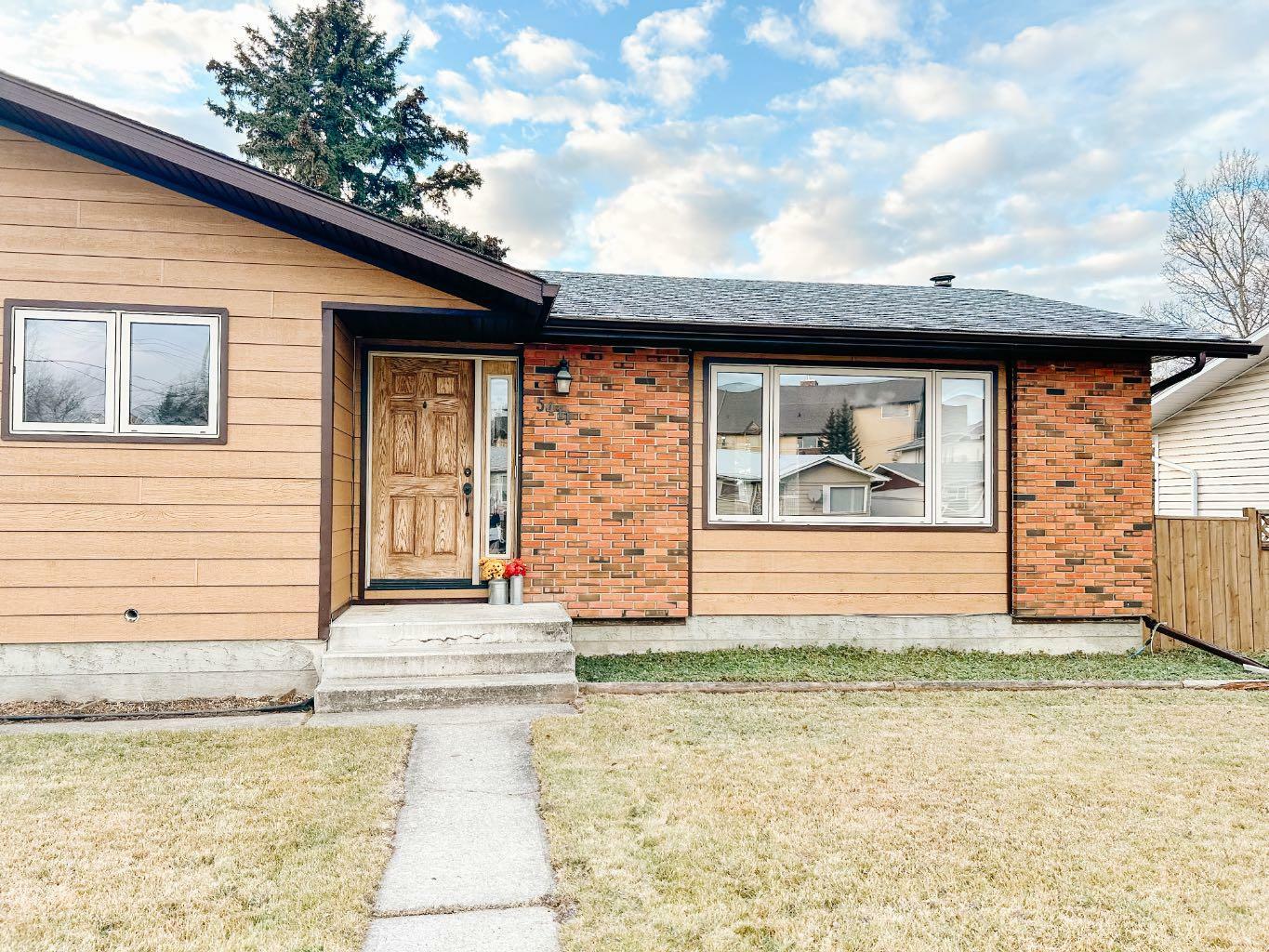 Property Photo:  5411 51 Avenue  AB T4T 1E8 