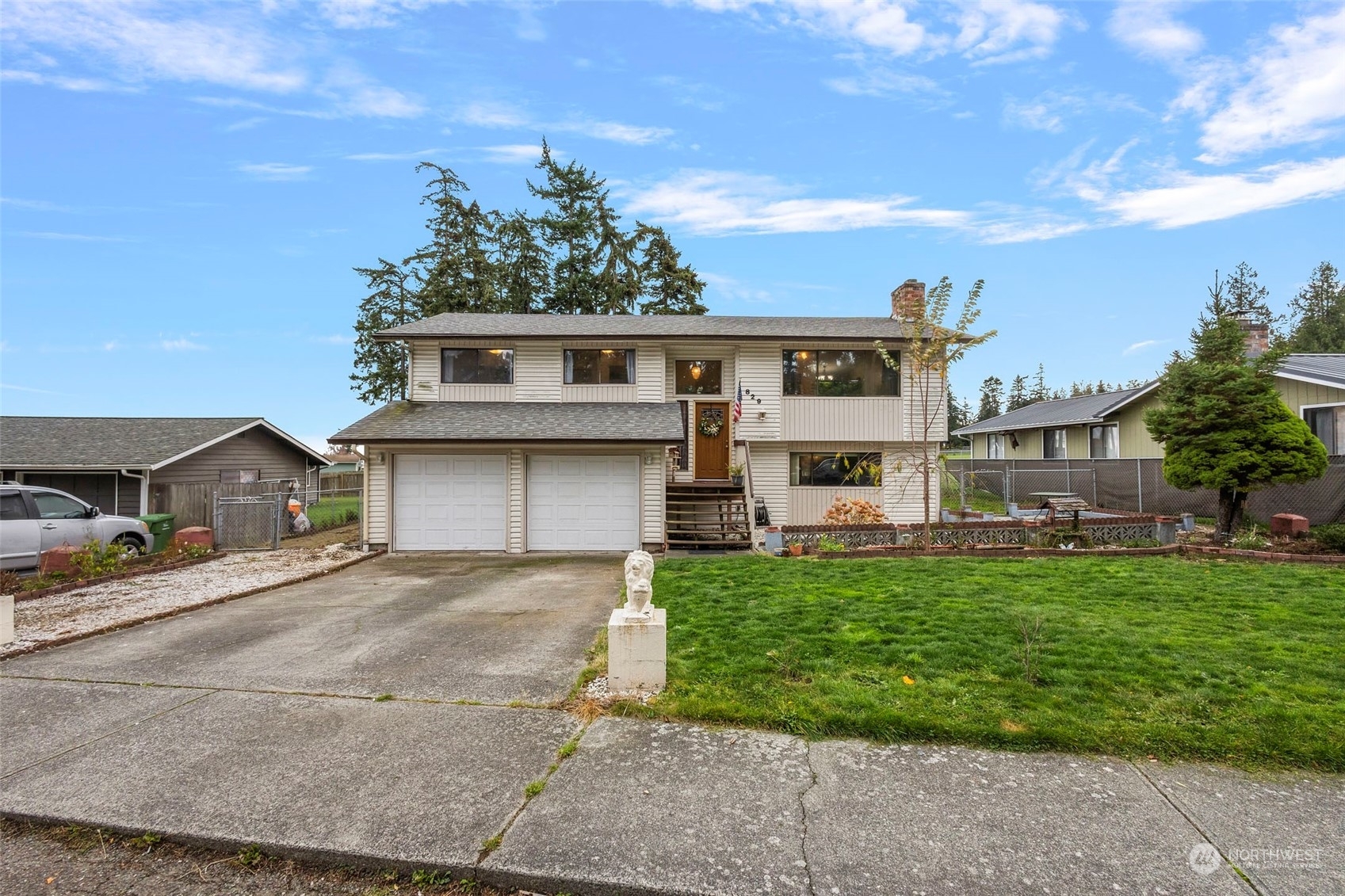 Property Photo:  829 SW 3rd Avenue  WA 98277 