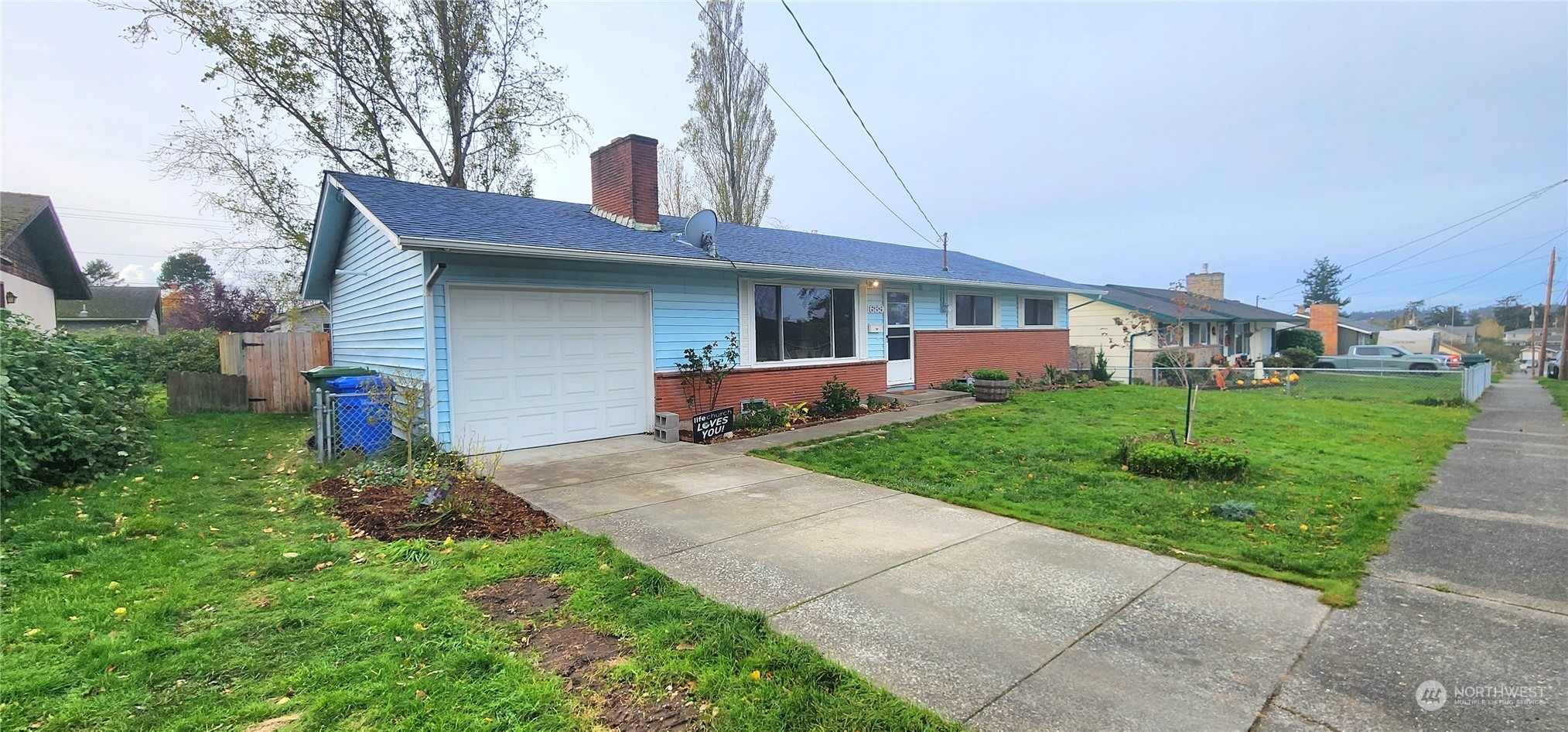 Property Photo:  1689 NE 1st Avenue  WA 98277 