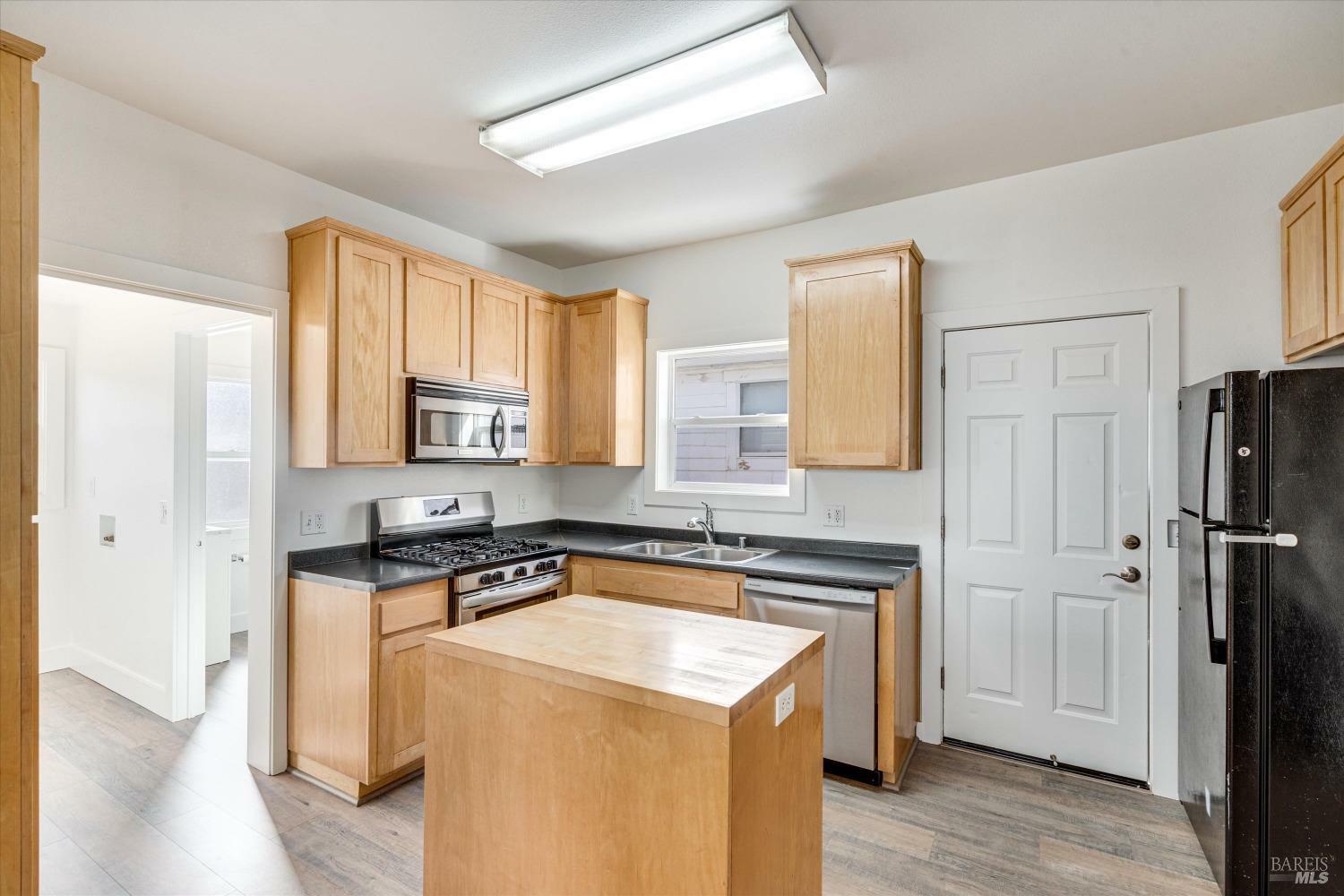 Property Photo:  130 W 6th Street  CA 95401 